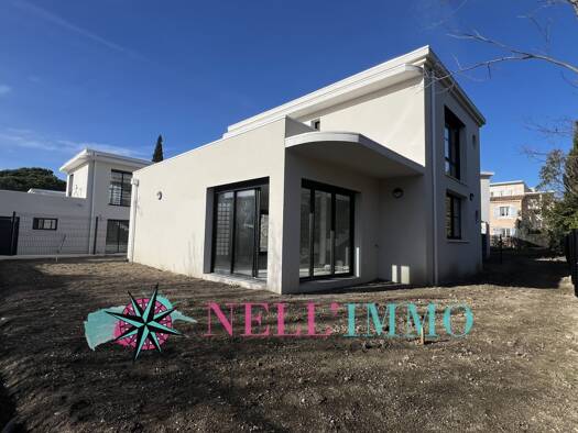 Maison à vendre 550 000 € 4 pièces 3 chambres 109 m² 286 m² de terrain Salon-de-Provence 13300