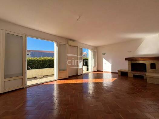 Maison de plain-pied à vendre 248 000 € 4 pièces 3 chambres 94,3 m² 600 m² de terrain Quartiers Nord-Les Chaumianes-Le Thor Sisteron 04200