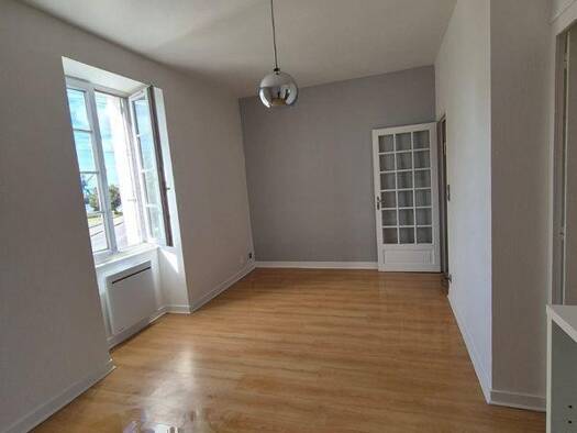 Appartement à louer - logement étudiant 639 € 2 pièces 1 chambre 32 m² 1er étage Nantes 44000