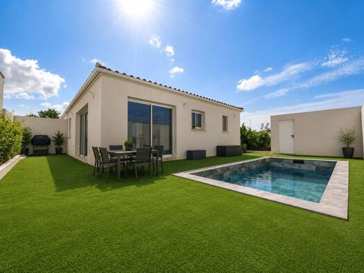 Maison de plain-pied à vendre 360 000 € 3 pièces 2 chambres 85 m² 250 m² de terrain Villeveyrac 34560