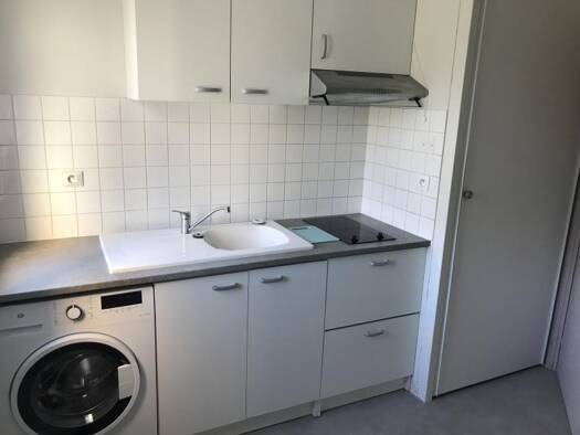 Appartement à louer 700 € 3 pièces 2 chambres 65 m² RDC/2 Beaulieu Poitiers 86000