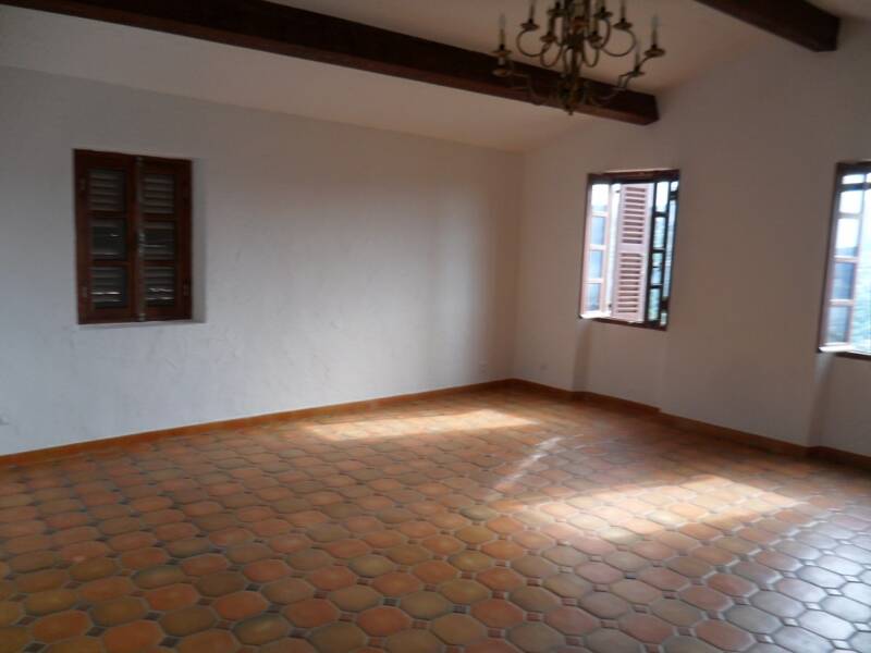 Maison à louer, 98m², CHATEAUNEUF VILLEVIEILLE