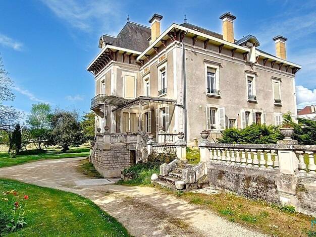 Maison à vendre 840 000 € 12 pièces 7 chambres 342 m² 4 500 m² de terrain Beaune 21200
