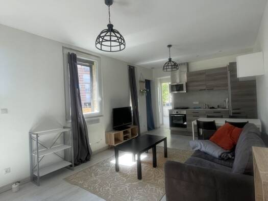 Appartement à vendre 134 000 € 3 pièces 2 chambres 47 m² Étage 1/1 Bois d'Amour-Porte de Paris-Courlancy Reims 51100