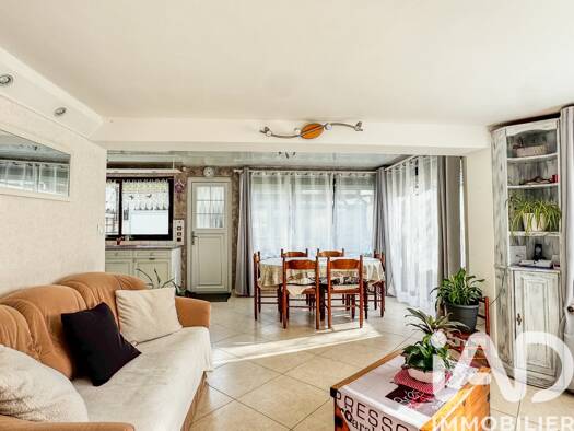 Maison à vendre 359 000 € 4 pièces 3 chambres 120 m² 487 m² de terrain Villeneuve-Saint-Denis 77174