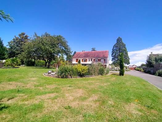 Maison à vendre 372 000 € 7 pièces 5 chambres 200 m² 6 897 m² de terrain La Suze-sur-Sarthe 72210
