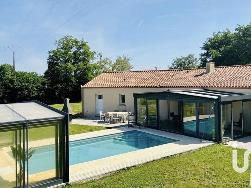 Maison à vendre, 120m², SAINTE FLAIVE DES LOUPS