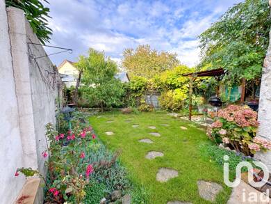 Maison à vendre 210 000 € 3 pièces 2 chambres 74 m² 139 m² de terrain Guignes 77390