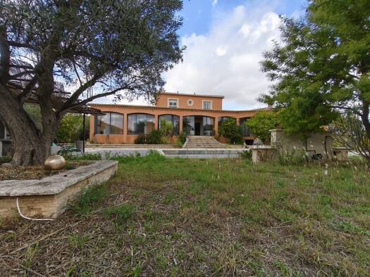Villa à vendre 670 000 € 8 pièces 5 chambres 220 m² 1 800 m² de terrain Brignac 34800