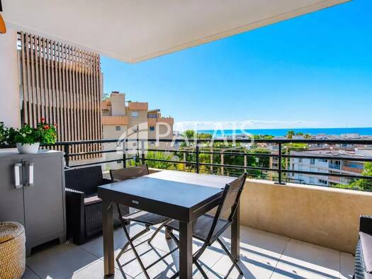 Appartement à vendre 390 000 € 3 pièces 2 chambres 57 m² 1er étage Corniche Fleurie Nice 06200