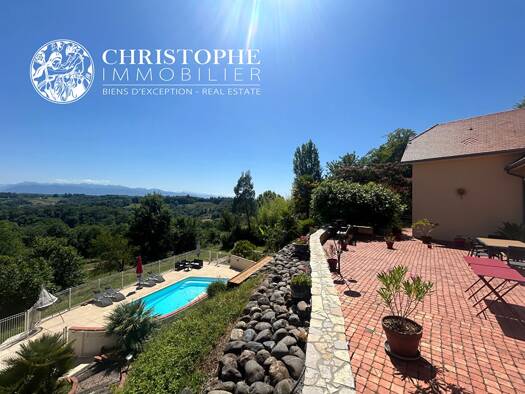 Villa à vendre 1 255 000 € 10 pièces 7 chambres 240 m² 6 200 m² de terrain Sud Jurançon 64110