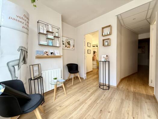 Boutique à vendre Fonds de commerce 45 000 € 60 m² de surface de vente Roye 80700