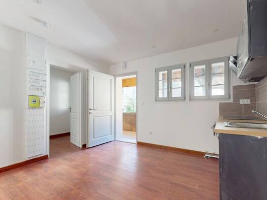 Appartement à louer 610 € 2 pièces 1 chambre 25,6 m² Étage 1/1 Centre - Chapelle des Buis Besançon 25000