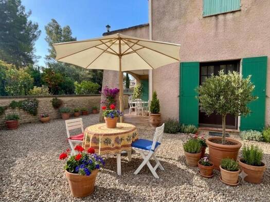 Appartement à vendre 241 500 € 3 pièces 2 chambres 81 m² RDC Gréoux-les-Bains 04800