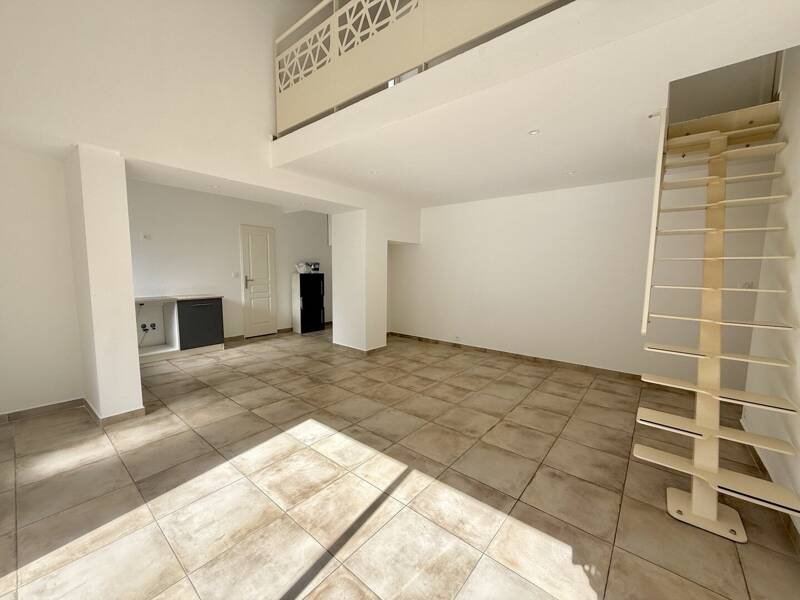 Maison à louer, 69m², NIMES