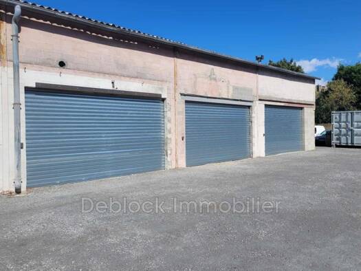 Parking à louer 350 € 40 m² Bergues 59380