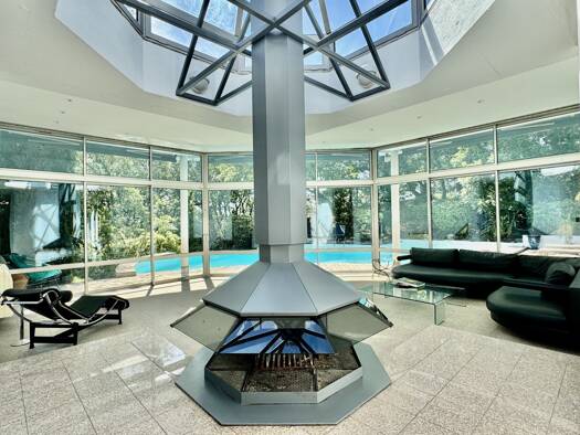Maison de plain-pied à vendre 1 680 000 € 6 pièces 5 chambres 346 m² 4 000 m² de terrain Marseille 12ème 13012