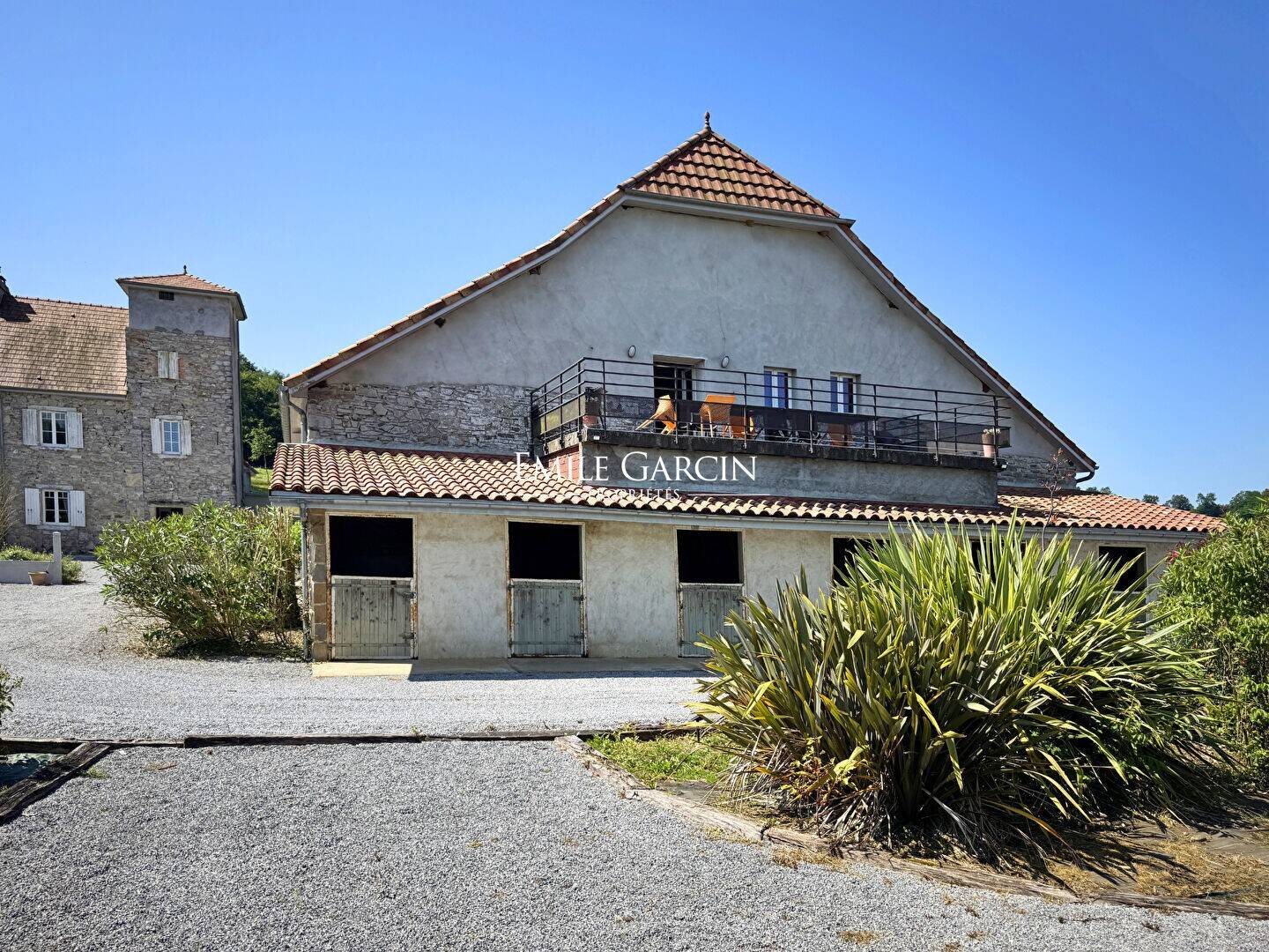 Maison à vendre, 950m², SAUVETERRE DE BEARN
