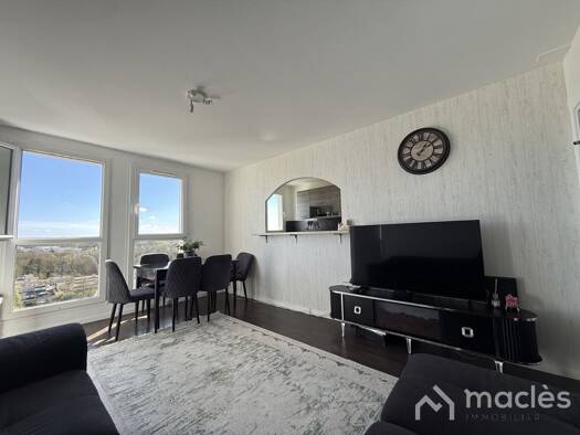 Appartement à vendre 149 000 € 3 pièces 2 chambres 59 m² Étage 10/10 Épinay-sous-Sénart 91860