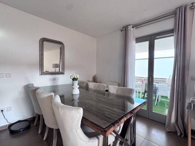 Appartement à vendre 150 000 € 3 pièces 2 chambres 72,5 m² Étage 3/4 Centre-Historique Romans-sur-Isère 26100