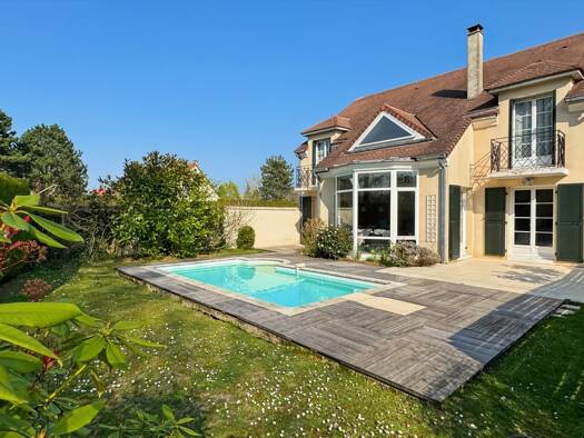 Maison à vendre 770 000 € 7 pièces 5 chambres 180 m² 405 m² de terrain Feucherolles 78810