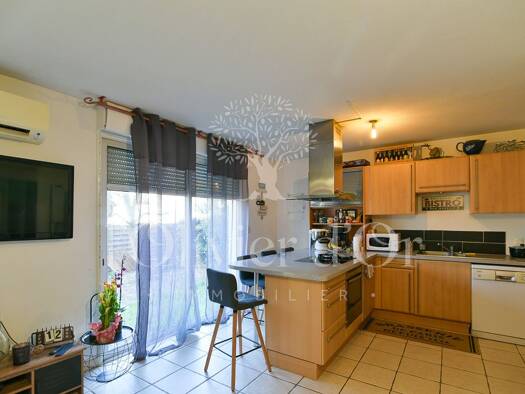 Appartement à vendre 190 000 € 4 pièces 3 chambres 96,5 m² RDC/3 Tulette 26790