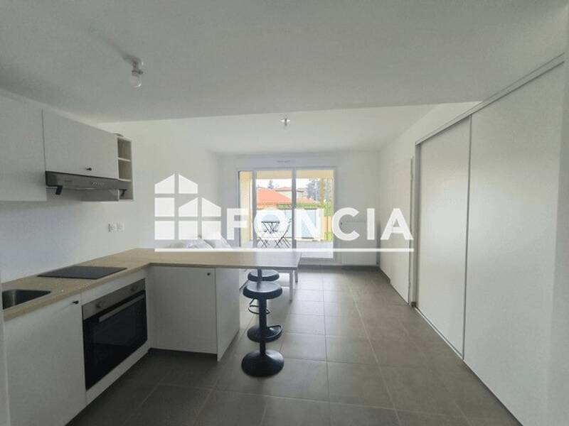 Maison à louer, 39m², CHARLY