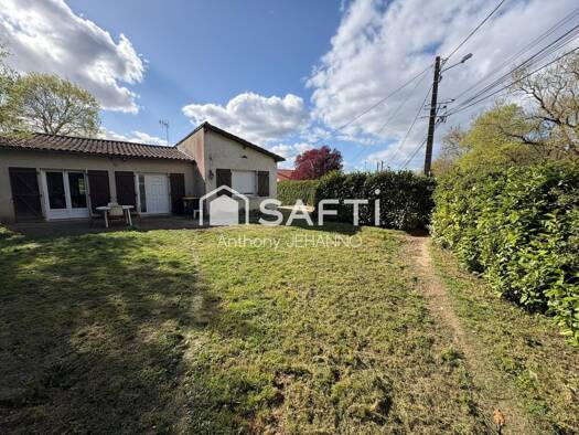 Maison de plain-pied à vendre 198 500 € 4 pièces 2 chambres 149 m² 700 m² de terrain Saint-Symphorien 79270