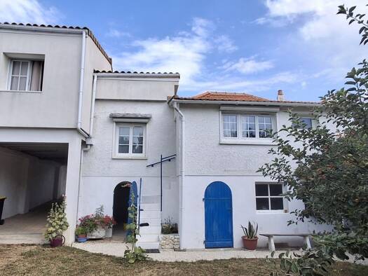 Maison à vendre 730 000 € 5 pièces 3 chambres 87 m² 422 m² de terrain Les Minimes-Tasdon La Rochelle 17000