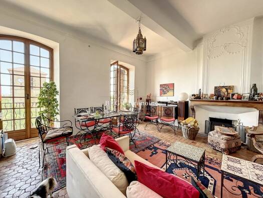 Appartement en viager libre Bouquet 212 400 € 7 pièces 4 chambres 191 m² RDC Puimichel 04700