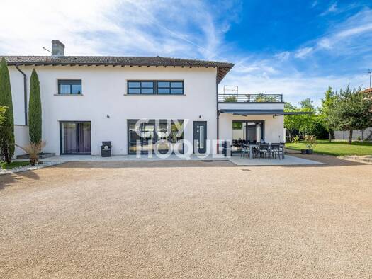 Maison à vendre 545 000 € 5 pièces 1 chambre 150 m² 747 m² de terrain Grande Reyssouze-Grand Challes Bourg-en-Bresse 01000