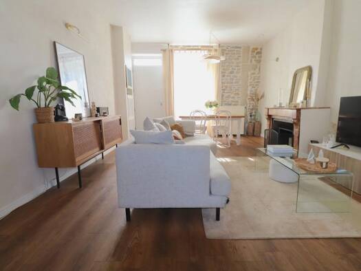 Maison de ville à vendre 289 000 € 4 pièces 3 chambres 109,2 m² 187 m² de terrain Pont-de-Chéruy 38230