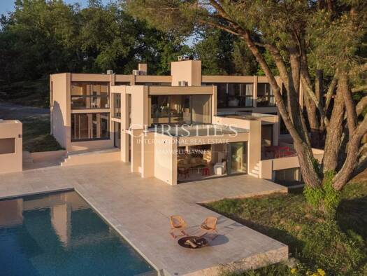 Maison à vendre 2 650 000 € 10 pièces 5 chambres 390 m² 16 700 m² de terrain Langoiran 33550