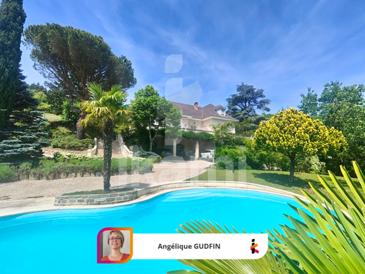 Maison à vendre 525 000 € 8 pièces 4 chambres 188 m² 5 098 m² de terrain Villevocance 07690