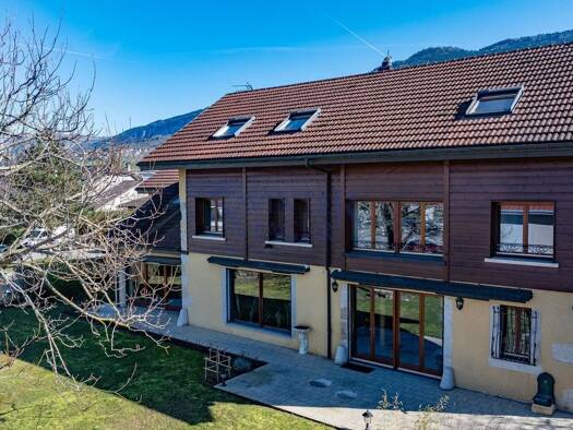 Maison en viager occupé Bouquet 1 585 000 € 12 pièces 3 chambres 381 m² 1 039 m² de terrain Beaumont 74160