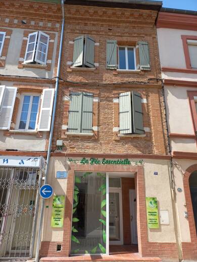 Appartement à louer 450 € 2 pièces 1 chambre 33 m² Dernier étage, Étage 3/3 Muret 31600