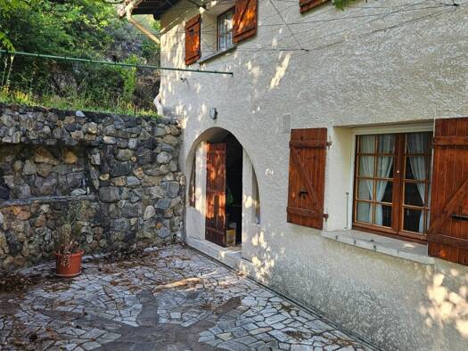 Maison à vendre 220 000 € 4 pièces 3 chambres 119 m² 1 613 m² de terrain Rousset 05190