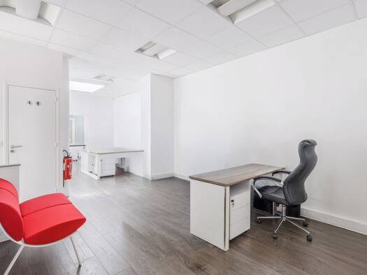 Espace bureau à vendre 990 000 € 130 m² de bureaux divisible jusqu'à 1 m² Bel-Air Paris 12ème arrondissement 75012