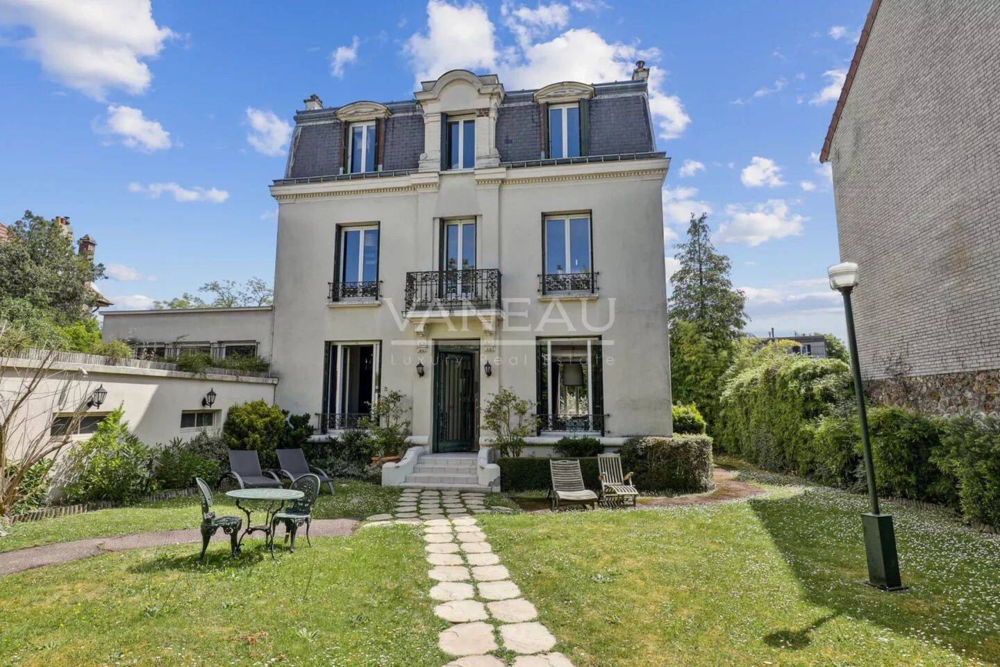 Maison à vendre, 425m², SURESNES