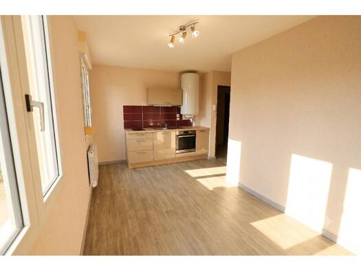 Duplex à vendre 108 000 € 2 pièces 1 chambre 31 m² Étage 1/1 Blanches Fleurs Beaune 21200