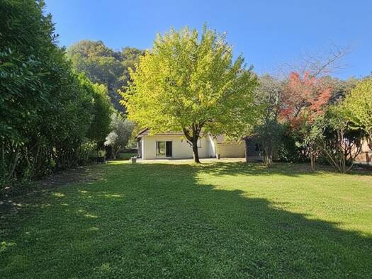 Maison de plain-pied à vendre 238 000 € 6 pièces 4 chambres 103 m² 1 340 m² de terrain Narcastet 64510