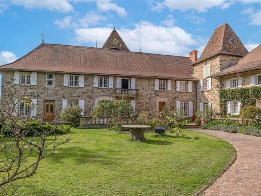 Maison à vendre 1 490 000 € 14 pièces 12 chambres 472 m² 5 000 m² de terrain Culin 38300