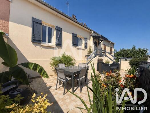 Maison de ville à vendre 139 500 € 3 pièces 2 chambres 51 m² 99 m² de terrain Langevin-Barbusse Saint-Étienne-du-Rouvray 76800