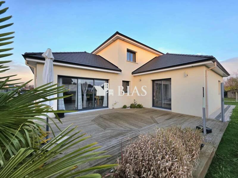 Maison à vendre, 163m², SAINT PIERRE DE VARENGEVILLE