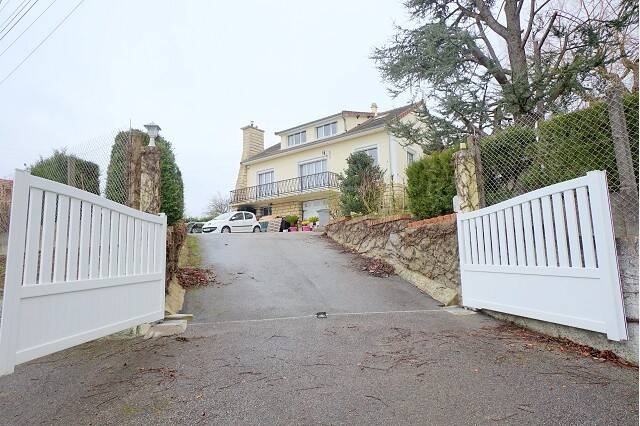 Maison à vendre, 146m², JUZIERS
