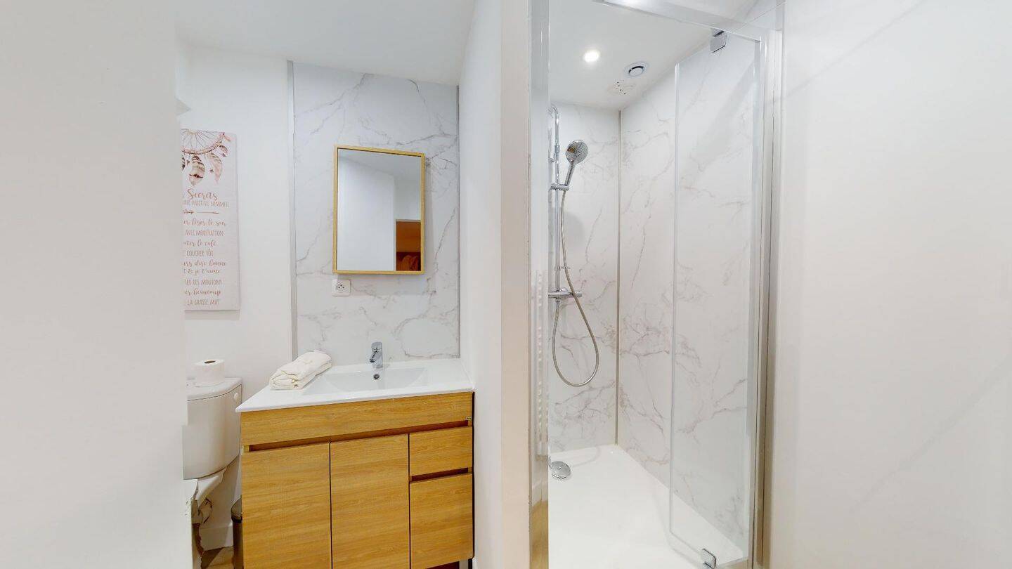 Maison 16 pièces — 15