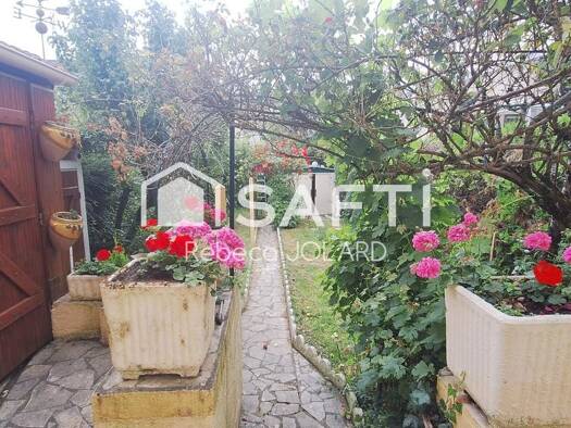 Maison à vendre 159 000 € 10 pièces 5 chambres 142 m² 232 m² de terrain Puyrousseau-Les Vergnes-Le Toulon Perigueux 24000