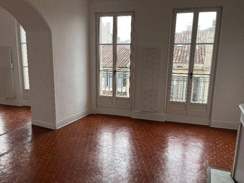 Maison à louer, 98m², MARSEILLE 6E