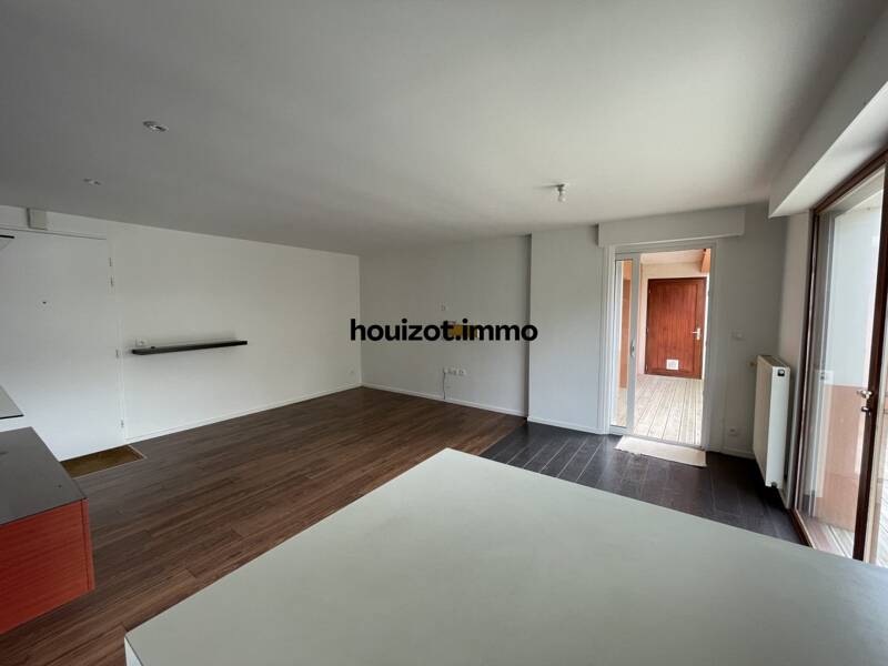 Maison à louer, 80m², LA CHAPELLE DES FOUGERETZ