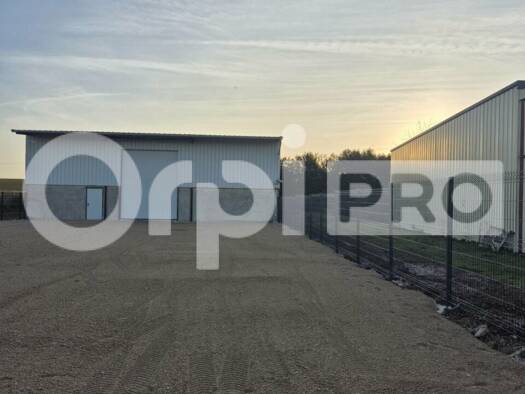 Entrepôt à louer 1 896 € 261 m² d'espace de stockage Tours-sur-Marne 51150